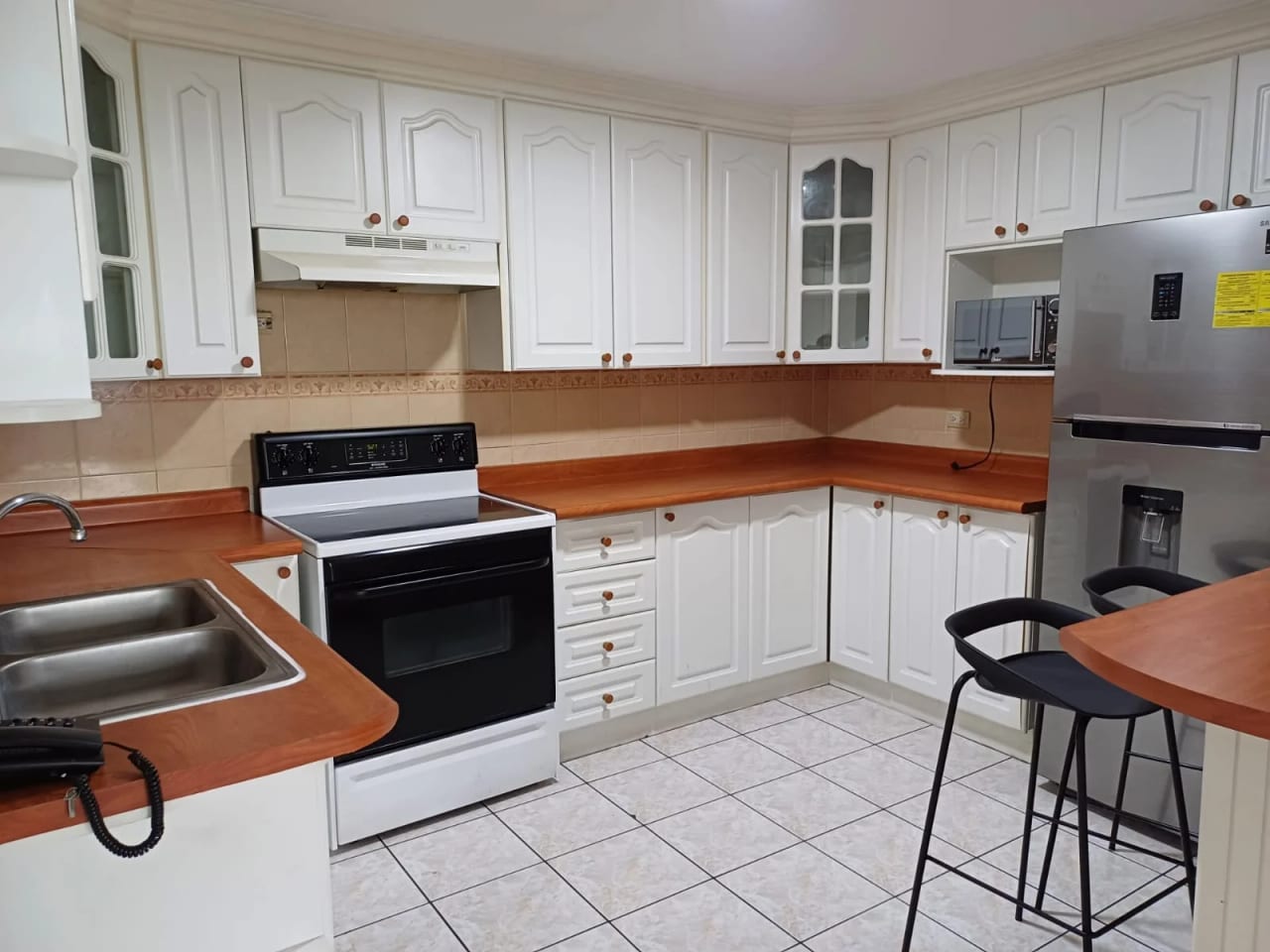 Apartamento en Venta, Santorini Zona 14 — foto 3 de 7