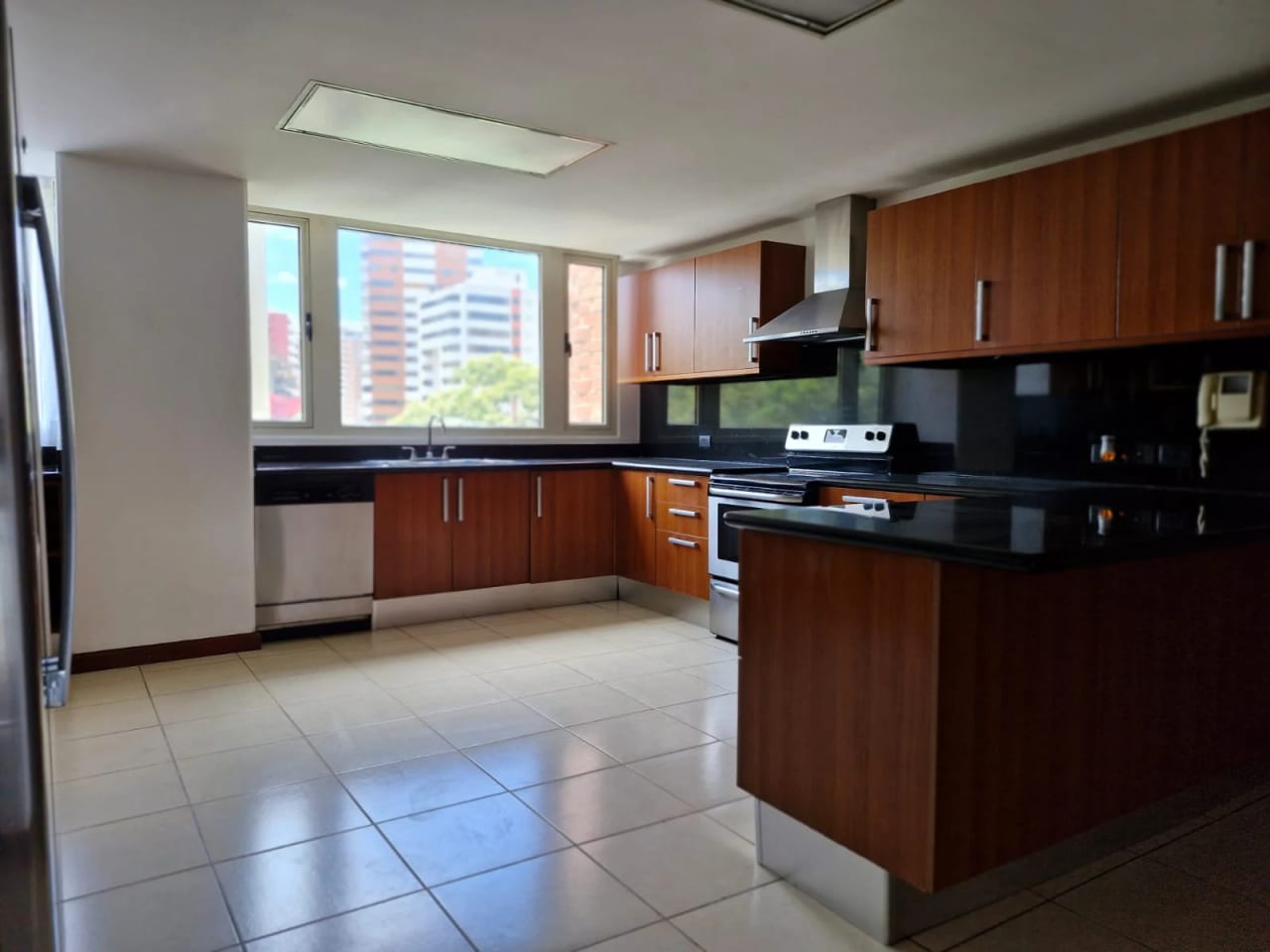Apartamento Marques del Valle, Zona 14 — foto 7 de 13
