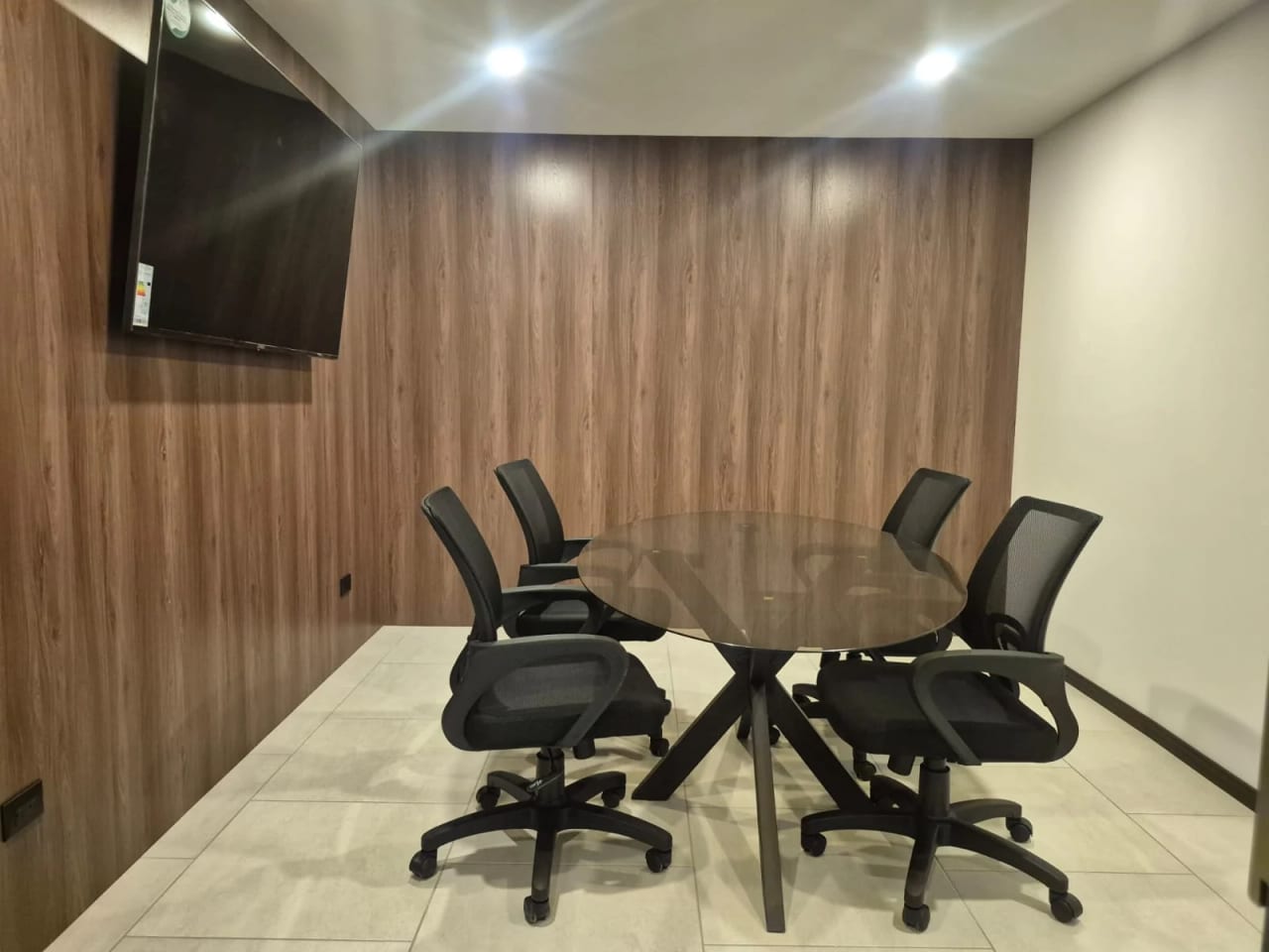 Apartamento en Alquiler, BIKO zon a 1035 Metros² 1 Parqueo 1 Dormito — foto 8 de 11