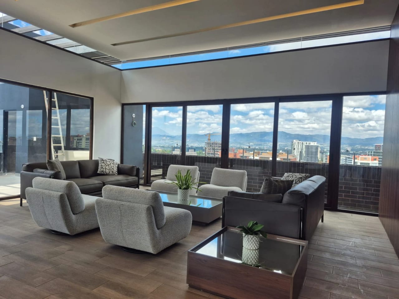 Apartamento en Alquiler, BIKO zon a 1035 Metros² 1 Parqueo 1 Dormito — foto 9 de 11