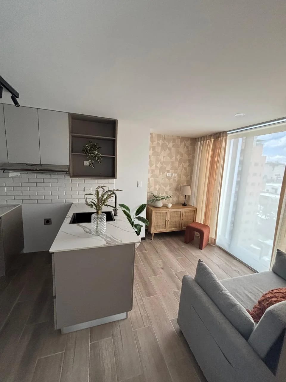 Apartamento en Renta, BIKO Zona 10 — foto 4 de 12