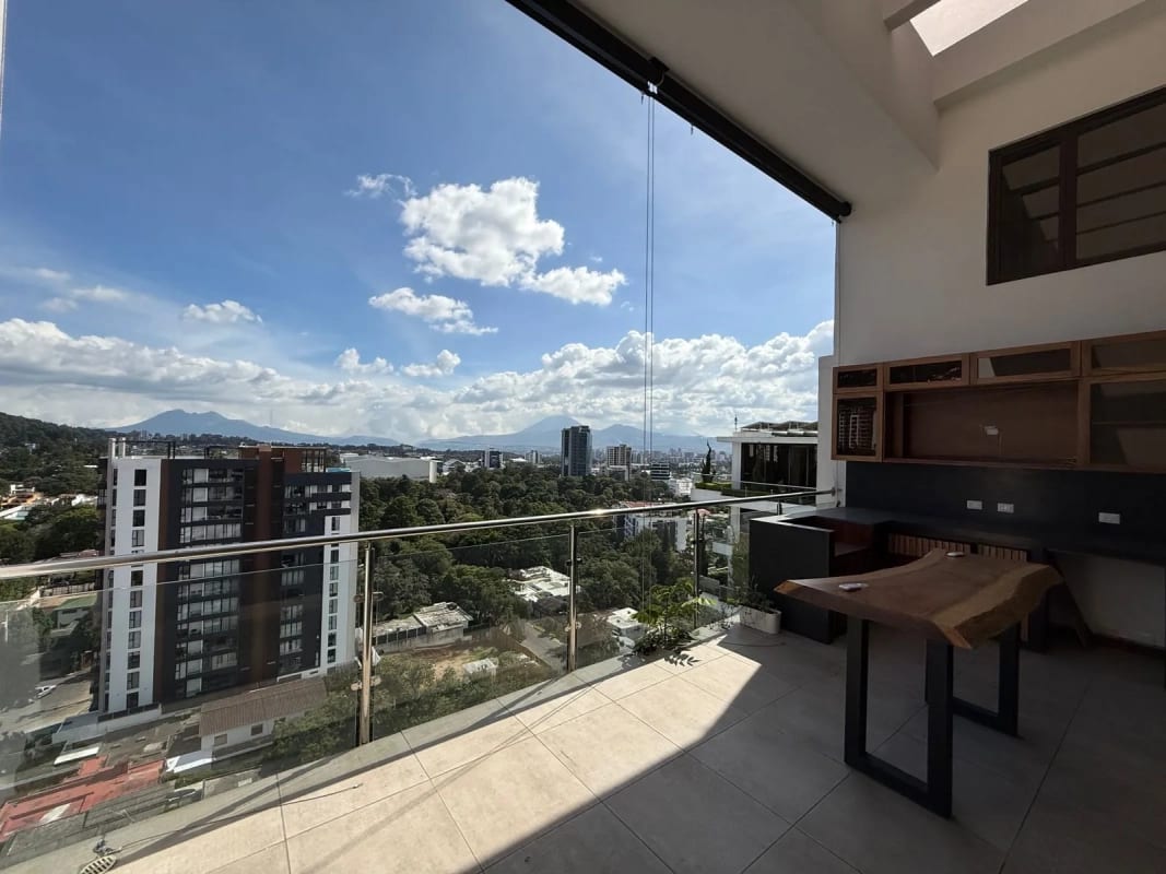 LA HERRADURA, ZONA 15 — foto 8 de 12